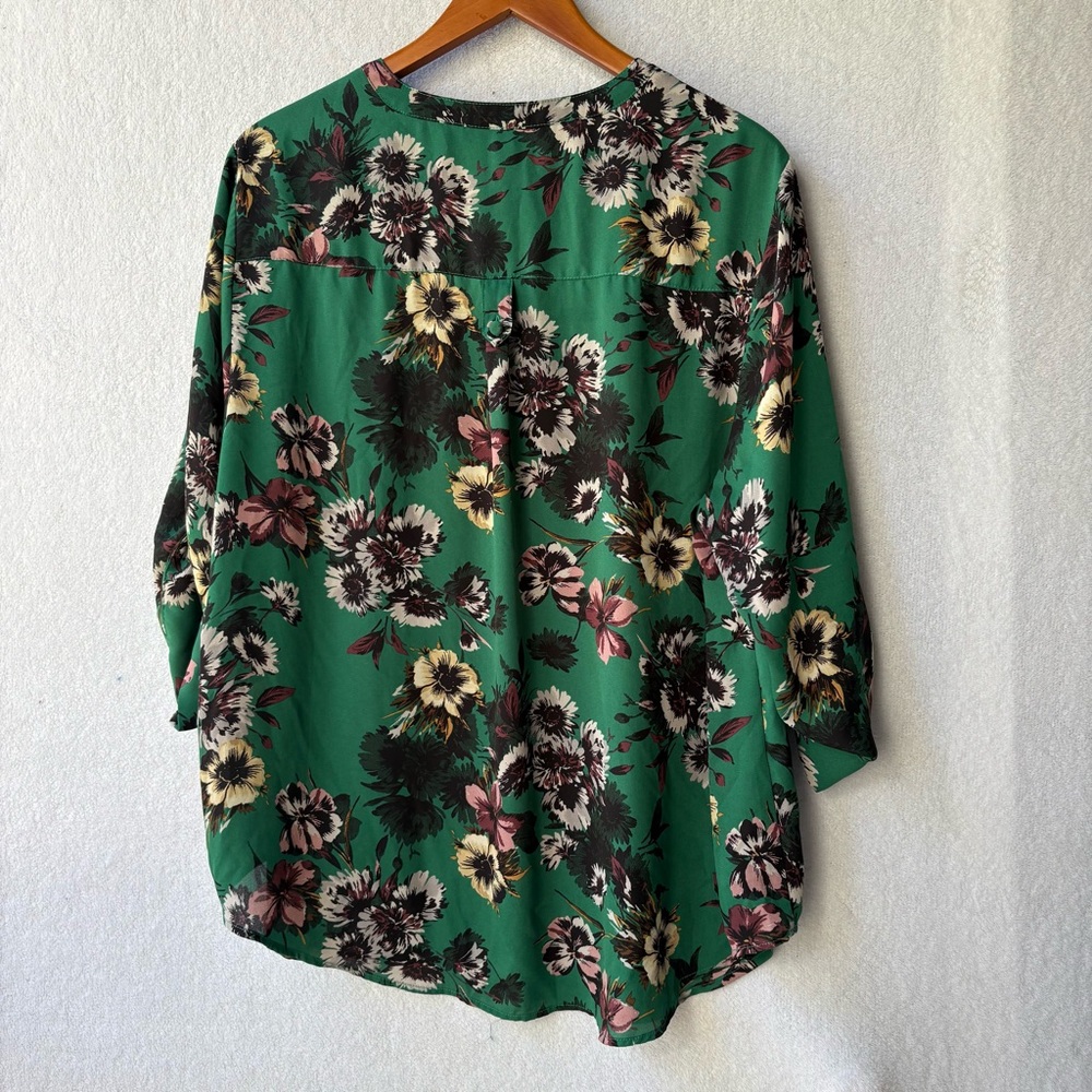 Torrid Harper Georgette 3/4 Sleeve Blouse Green Floral - Picture 3 of 5